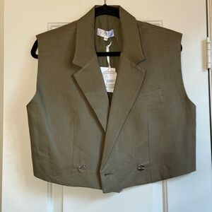 Knitss Cropped Linen Vest